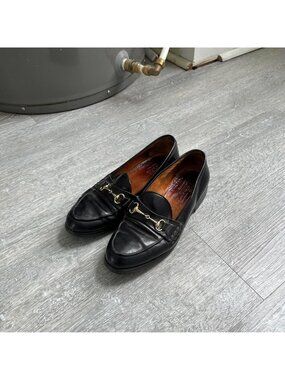 Black / Gold Toned Vintage “Ex La Salle” Leather Preppy Slip-On Loafers / Shoes